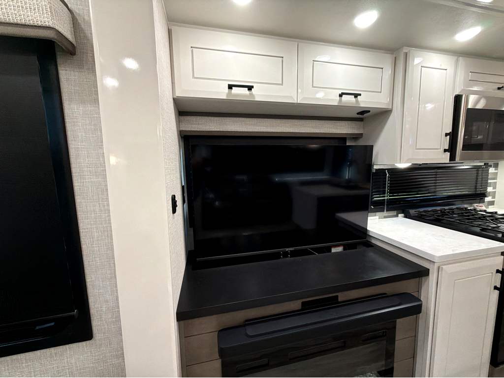 2025 JAYCO PINNACLE 32RLTS - Image 21