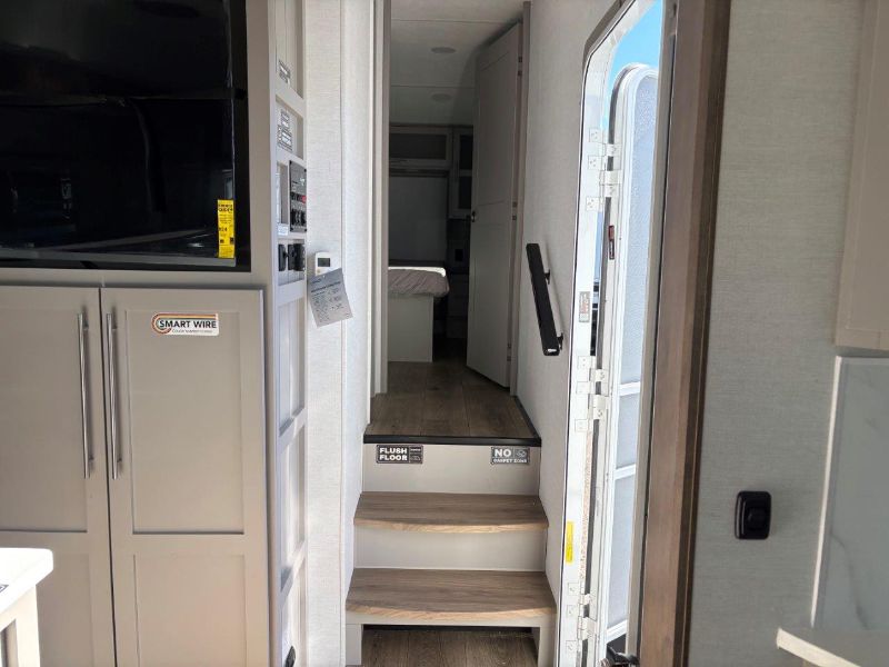 2026 Alliance RV Avenue 25RL - Image 17