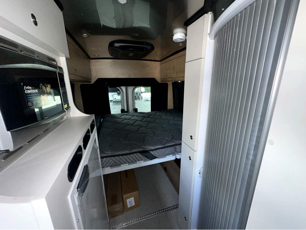 2026 AIRSTREAM RANGELINE POP TOP - Image 18