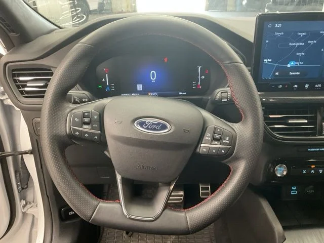2023 Ford Escape Utility 4D ST Line 2WD - Image 14