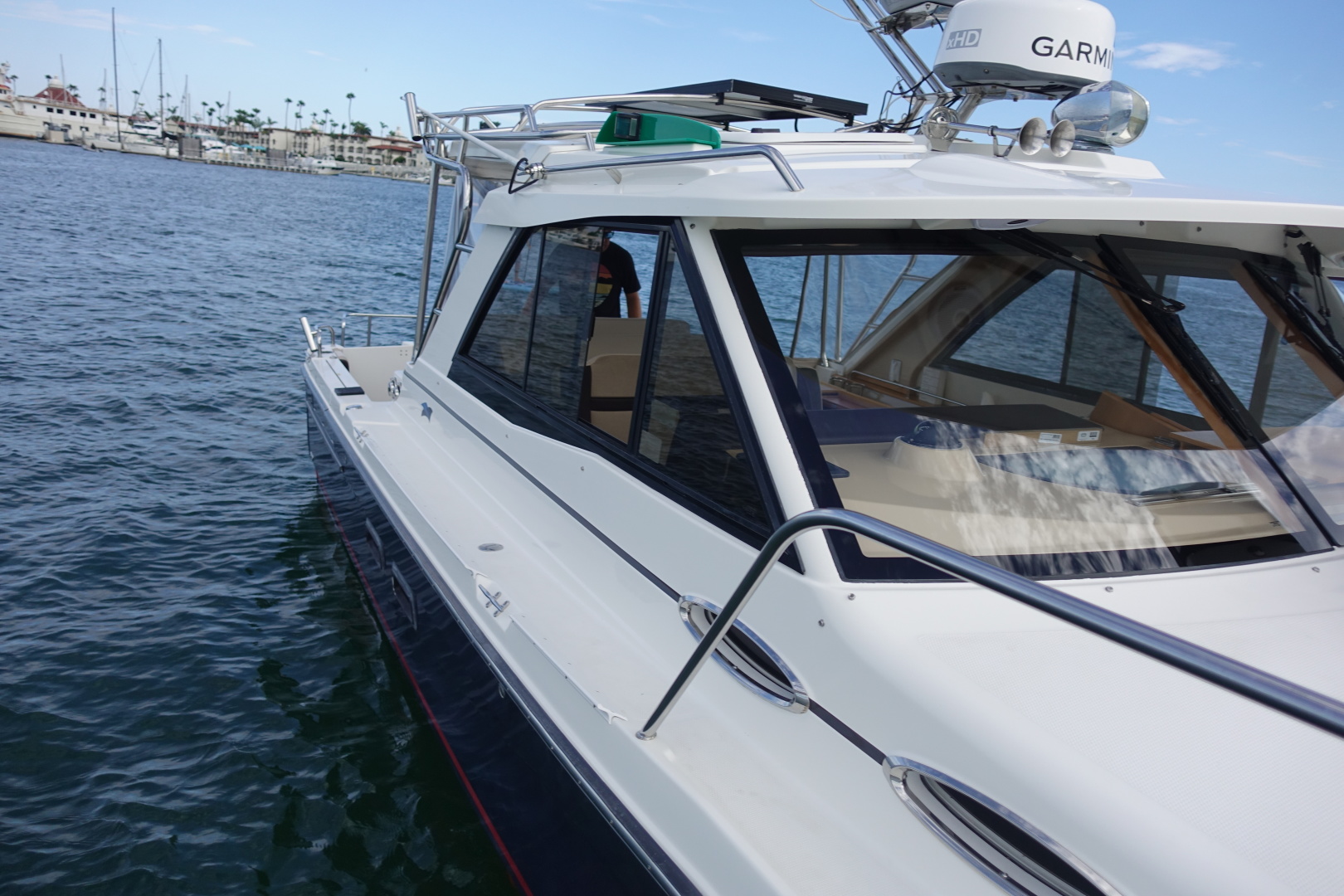 2015 Cutwater 30 Sedan - Image 29