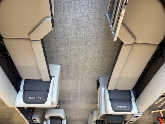 2025 HARRIS CRUISER 230 CWDH - Image 11