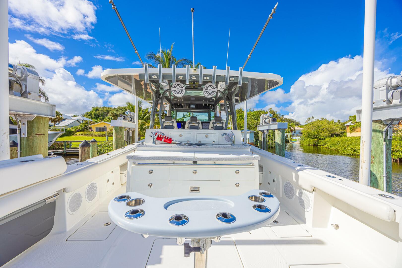 2019 HCB 53 Suenos - Image 23
