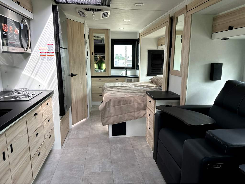 2027 JAYCO MELBOURNE PRESTIGE 25LP - Image 7
