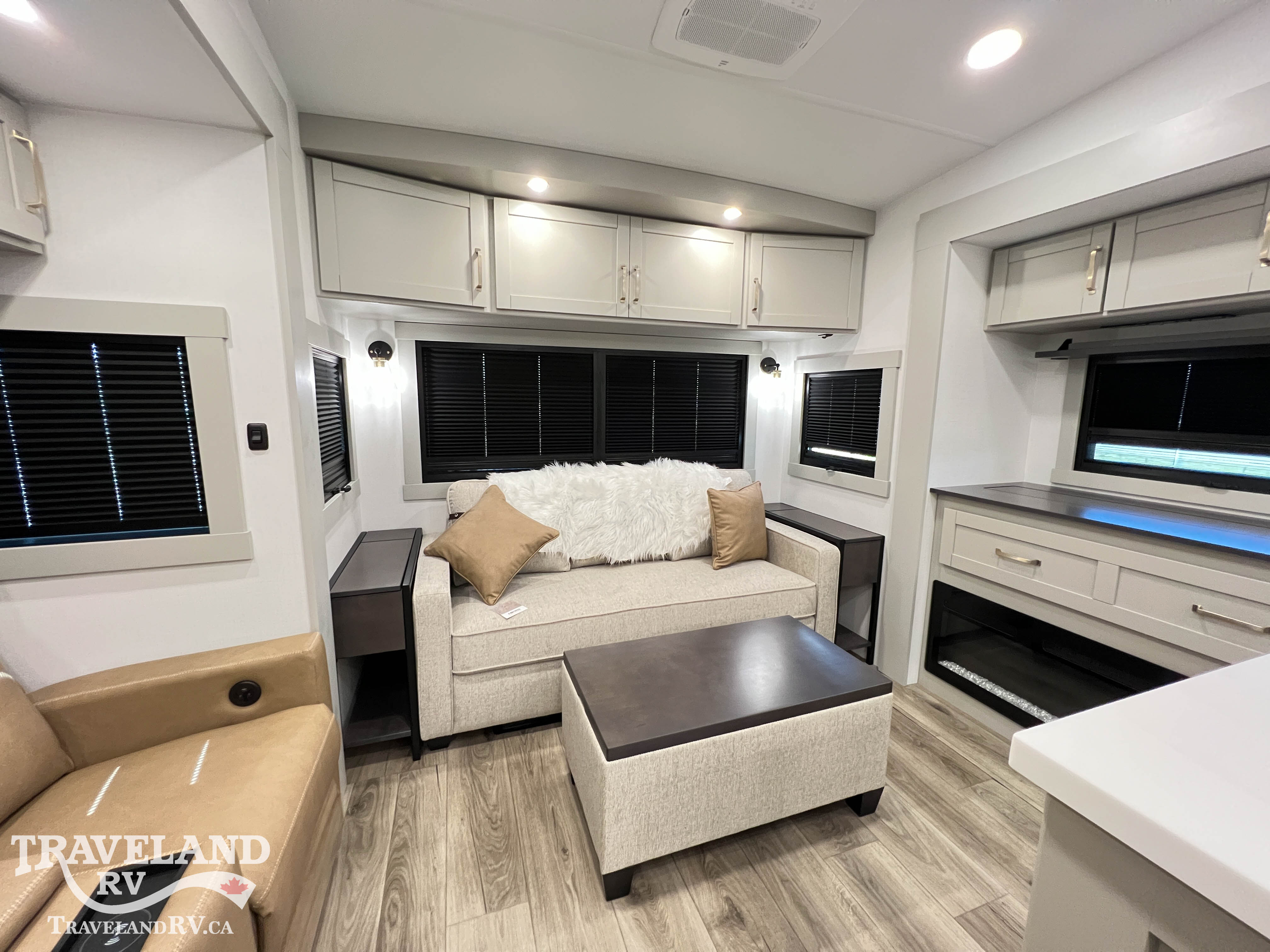 2027 Brinkley RV Model Z 3100 - Image 14