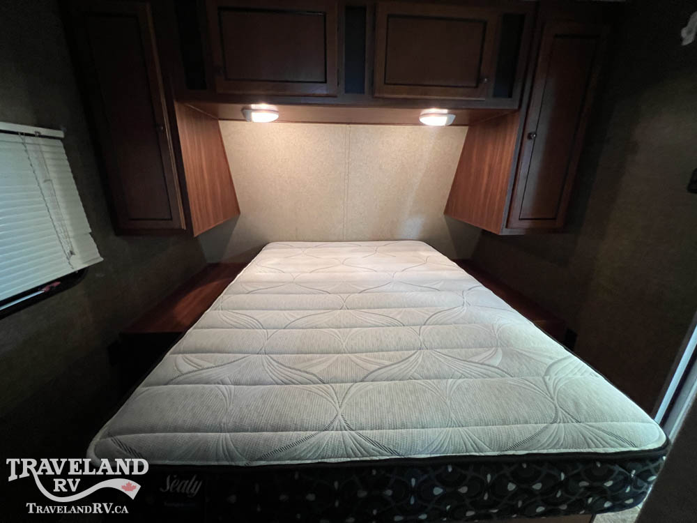 2015 Heartland Trail Runner TR 25 RL - Image 17