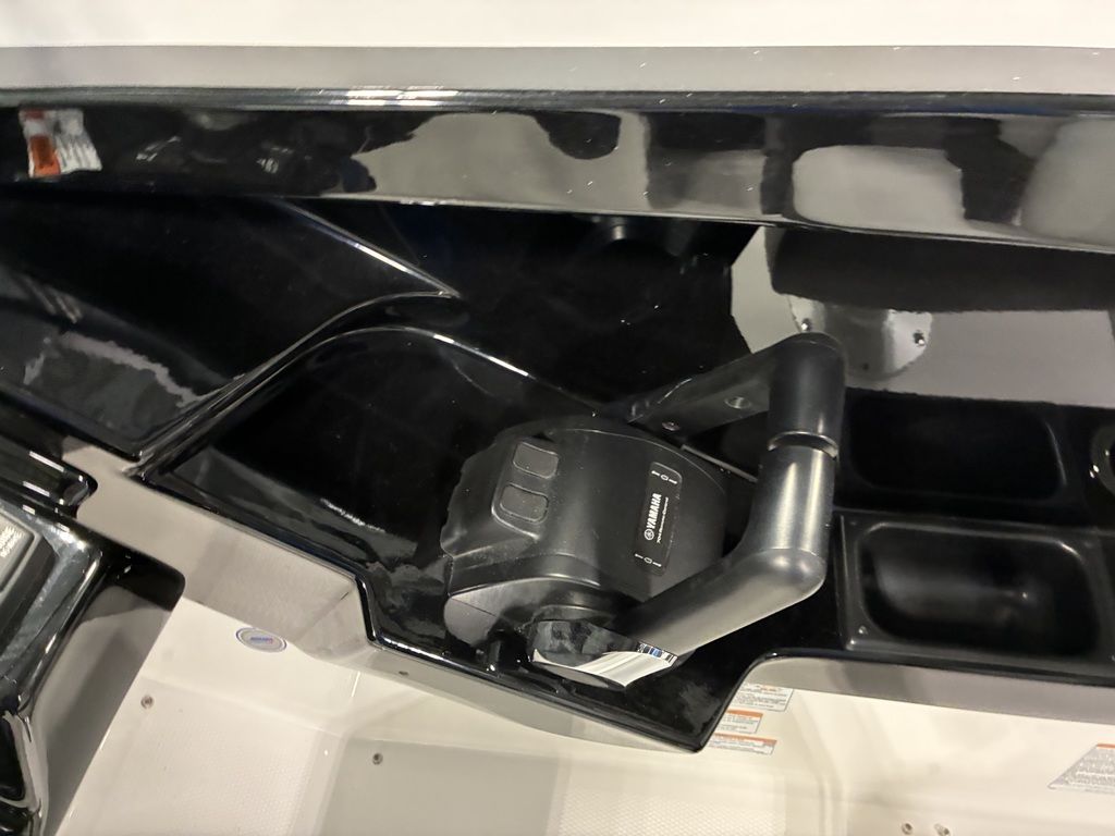 2026 Yamaha Boats AR250 - Image 20