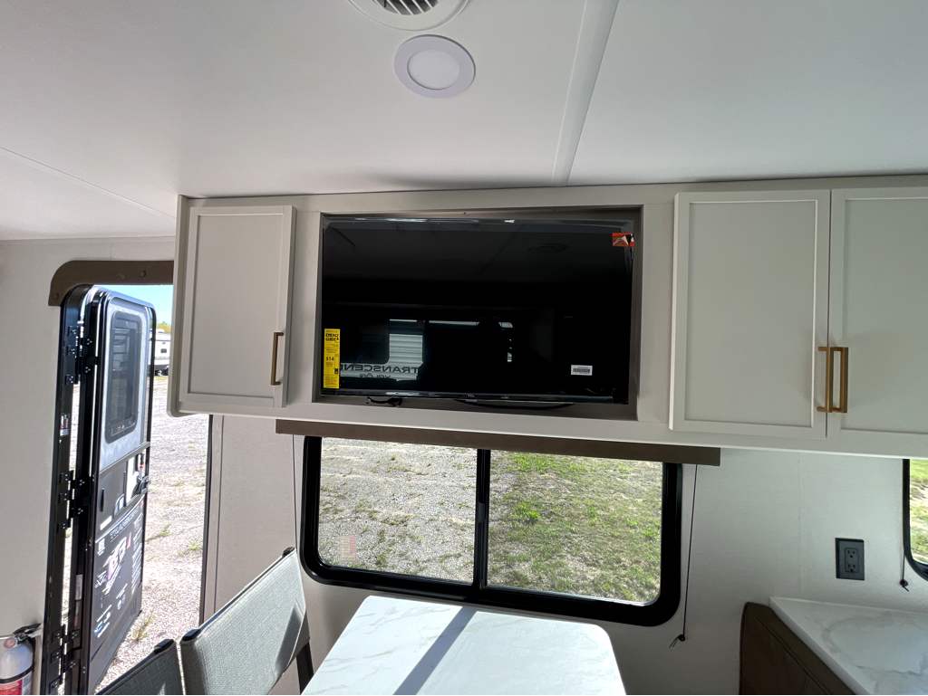 2026 GRAND DESIGN TRANSCEND 285RKT - Image 25