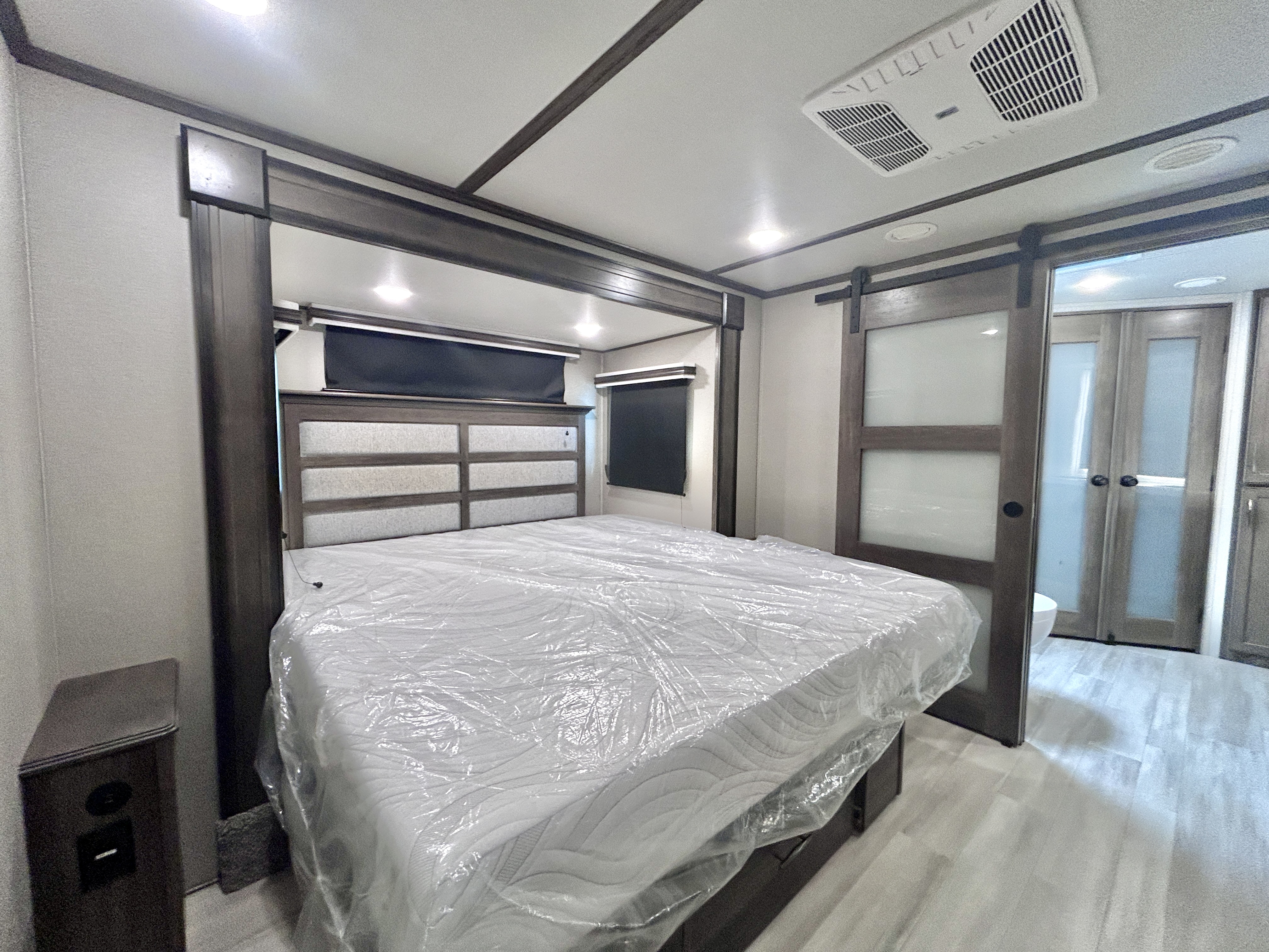 2021 Grand Design 373FB SOLITUDE - Image 25