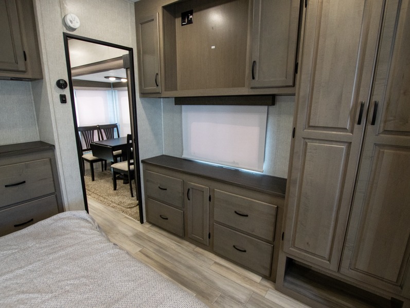 2022 Coachmen Chaparral 334FL - Image 17