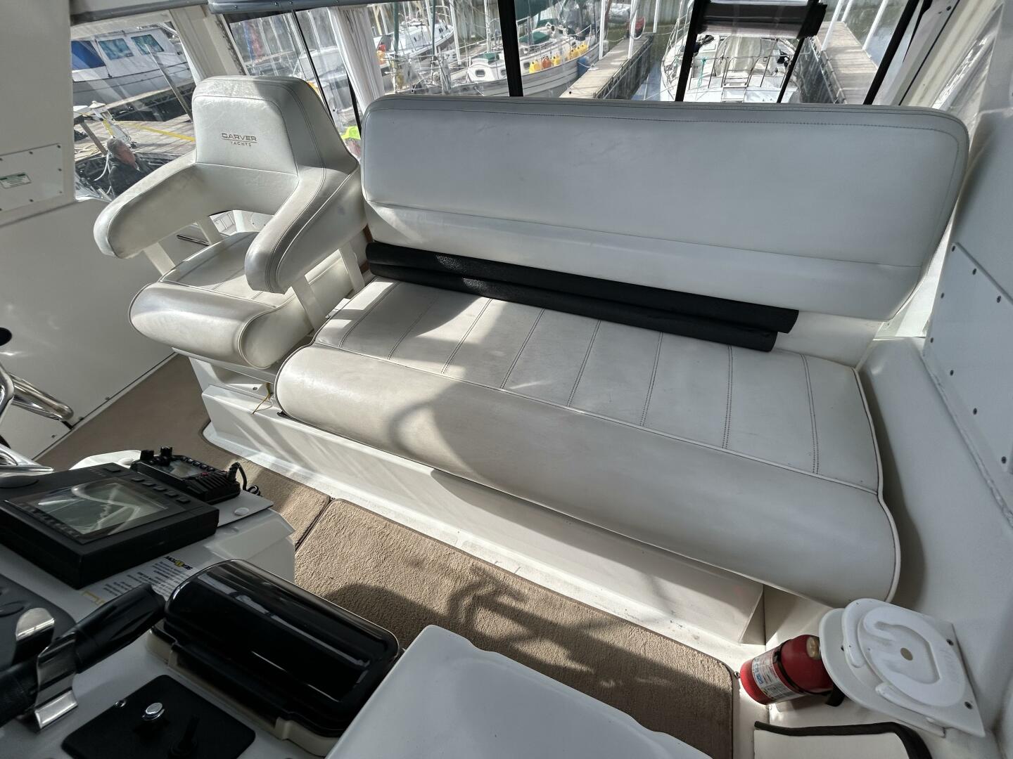 1999 Carver 40 Cockpit - Image 19
