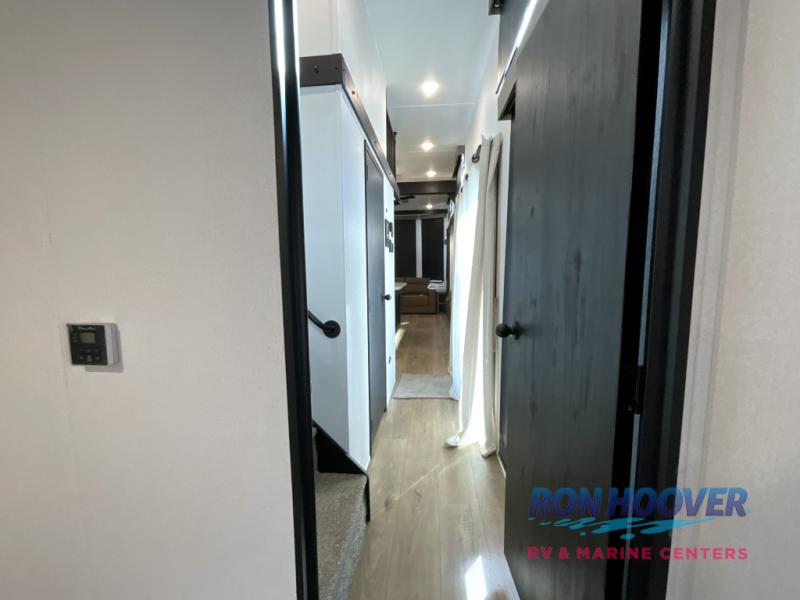 2026 PALOMINO 402LFT - Image 41