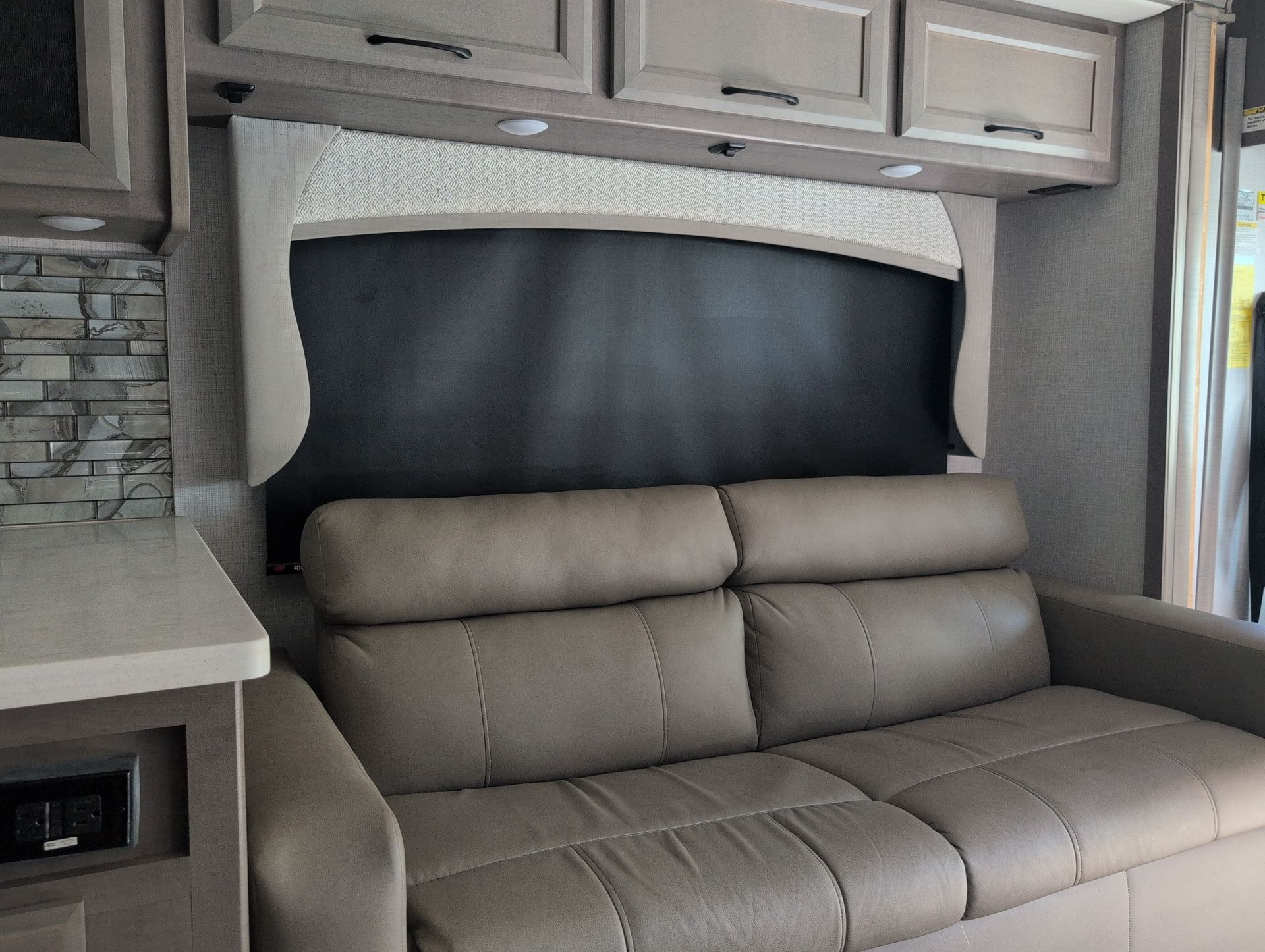 2024 Fleetwood Fortis 36Y - Image 10