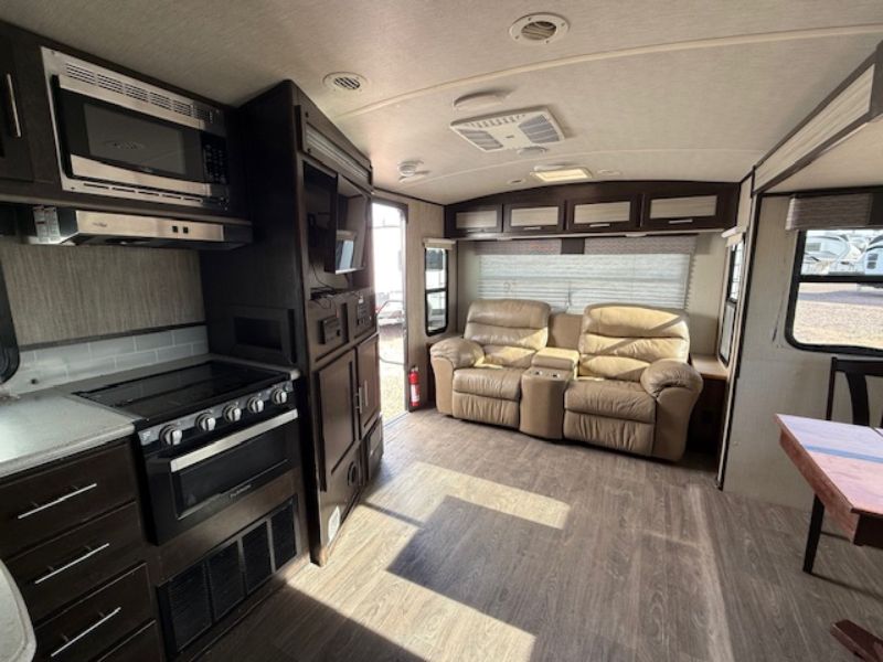 2019 Cruiser RV Fun Finder Xtreme Lite 25RS - Image 5