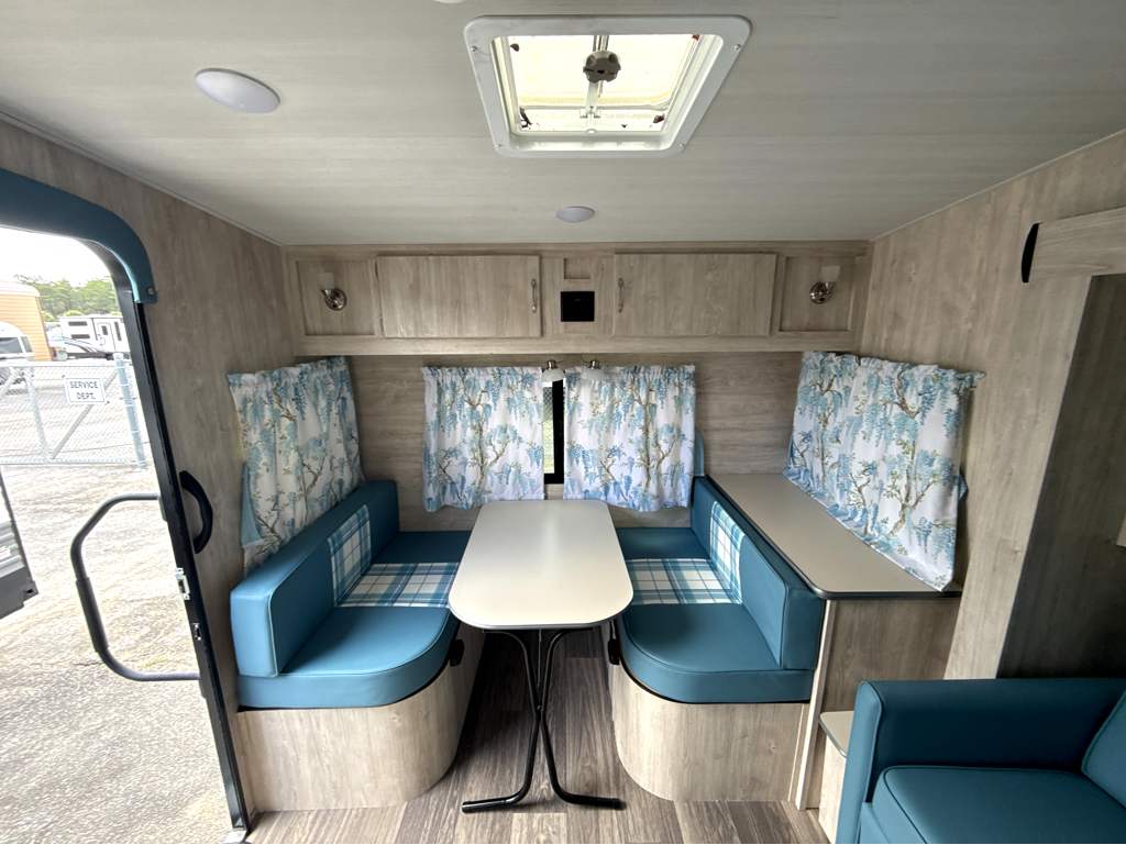 2026 GULF STREAM VINTAGE CRUISER 23RSS - Image 12