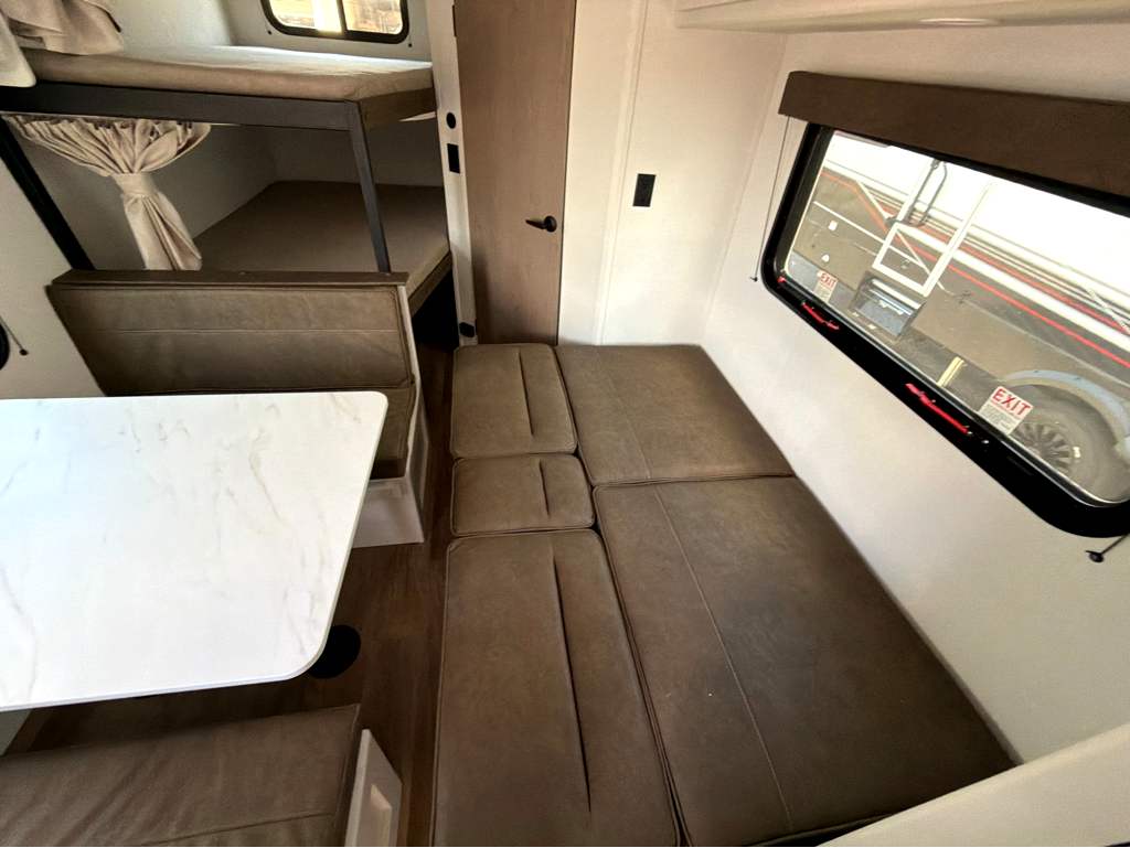 2027 GRAND DESIGN TRANSCEND 24BHX - Image 17