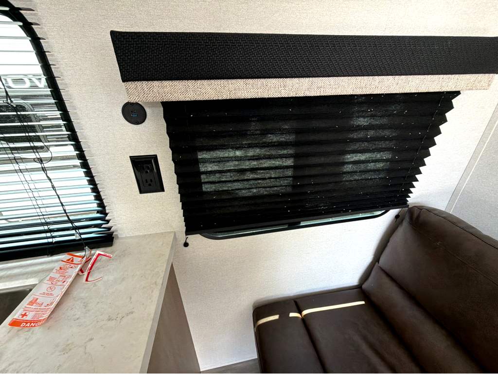 2027 HEARTLAND PROWLER 2600BH - Image 35