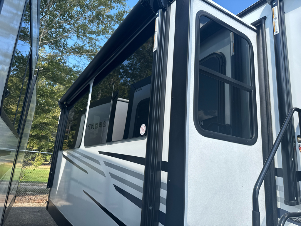 2027 VENTURE RV SPORTTREK 343VIB - Image 7
