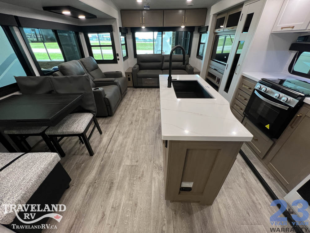 2027 Jayco Eagle 31RLT - Image 3