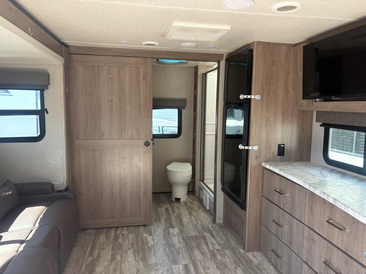 2022 Grand Design Imagine XLS 22RBE - Image 6
