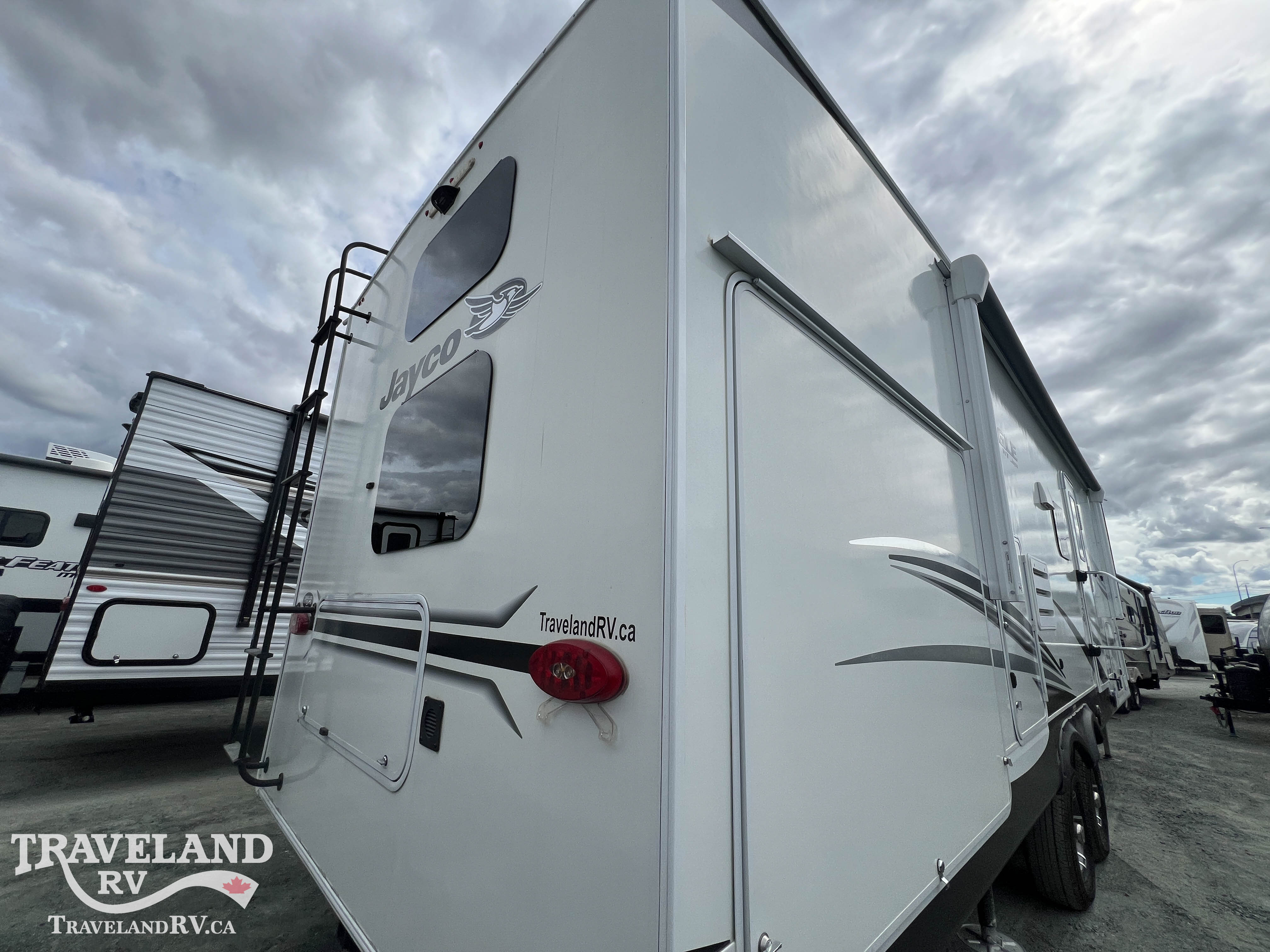2021 JAYCO EAGLE SL HT 29.5 BHDS - Image 4