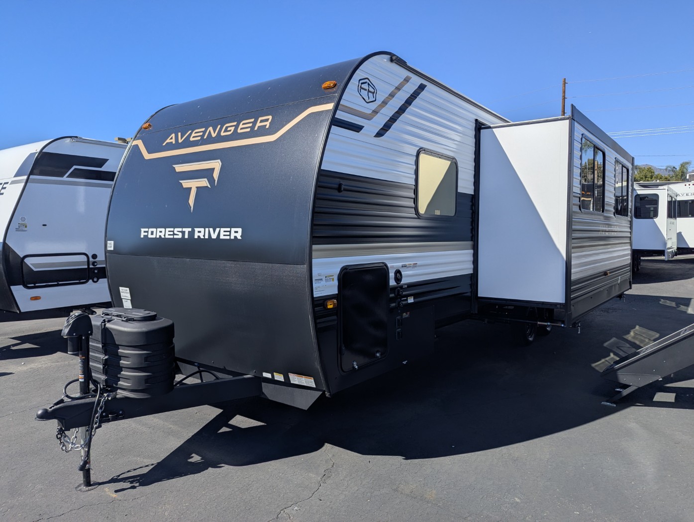 2027 Forest River Avenger 26DBS - Image 3