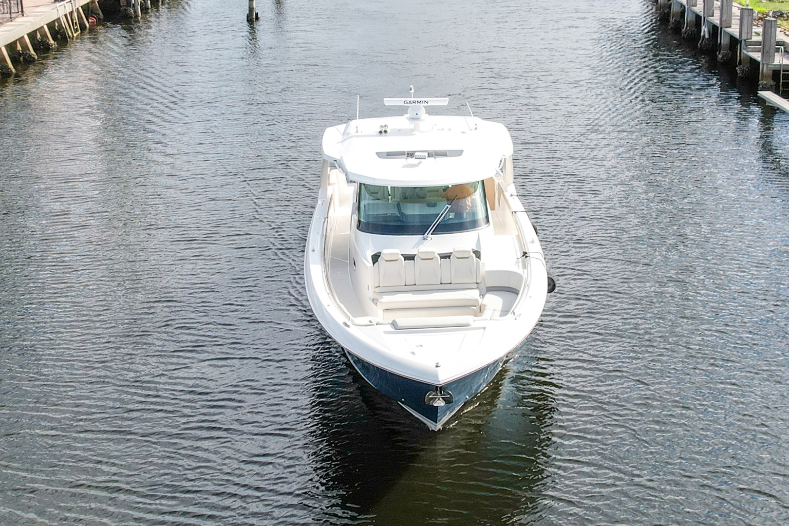 2022 Tiara Yachts - Image 7
