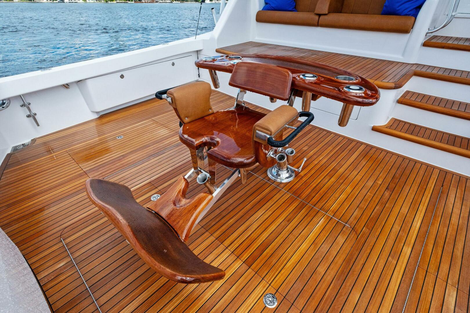 2012 Viking 82 Convertible - Image 65