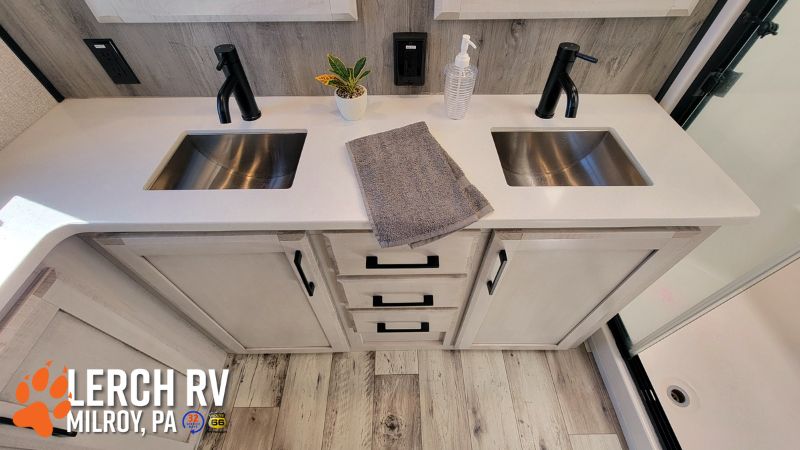 2022 KZ RV Durango Gold G387FLF - Image 45