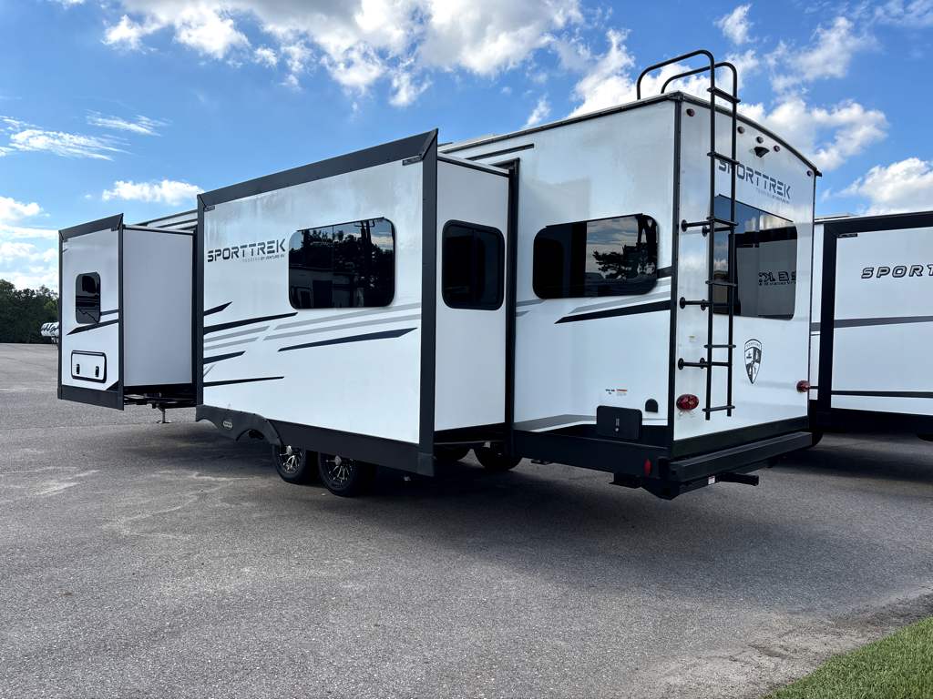 2026 VENTURE RV SPORTTREK 302VRD - Image 4