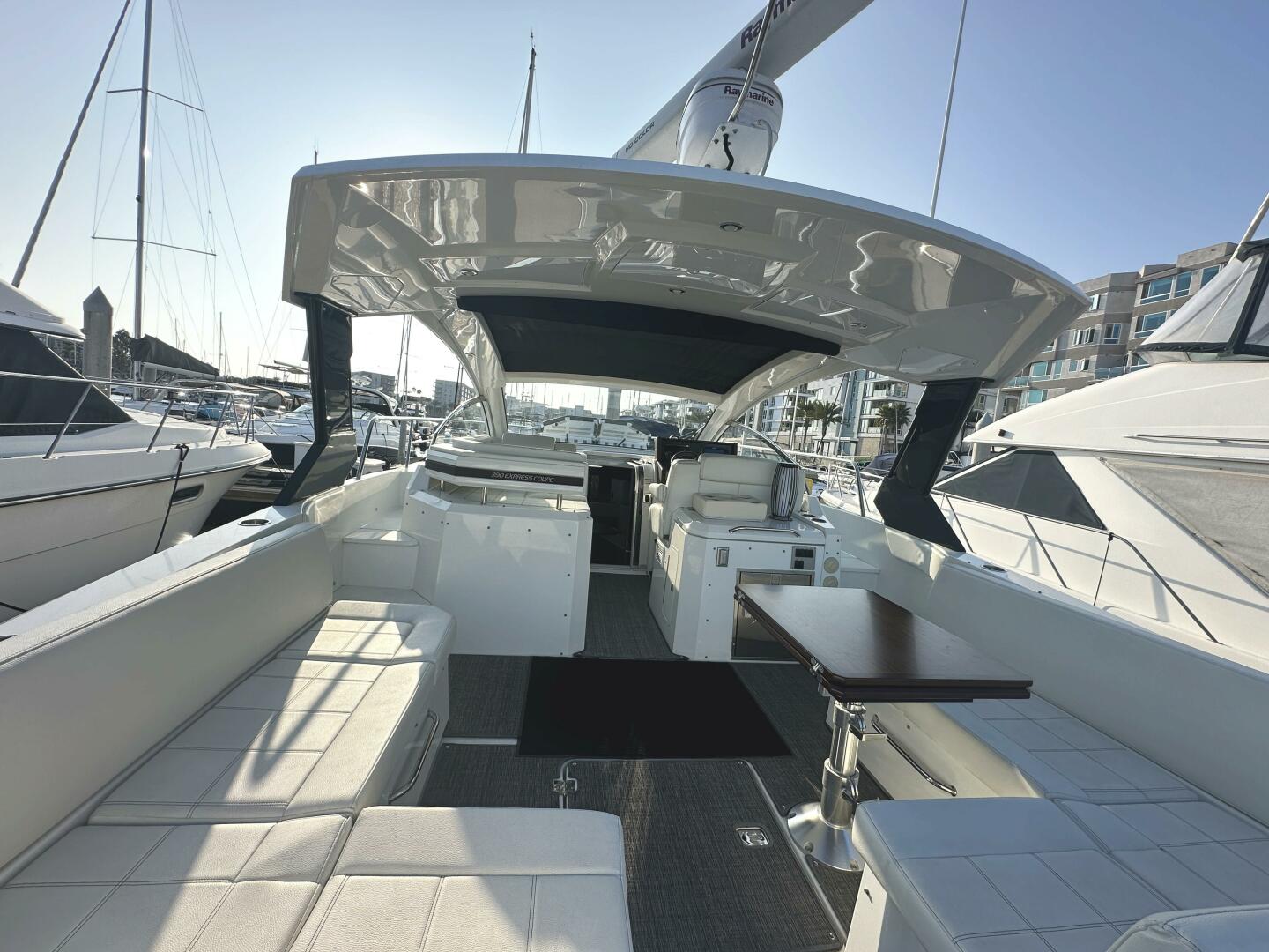 2017 Cruisers Yachts 390 Express Coupe - Image 55