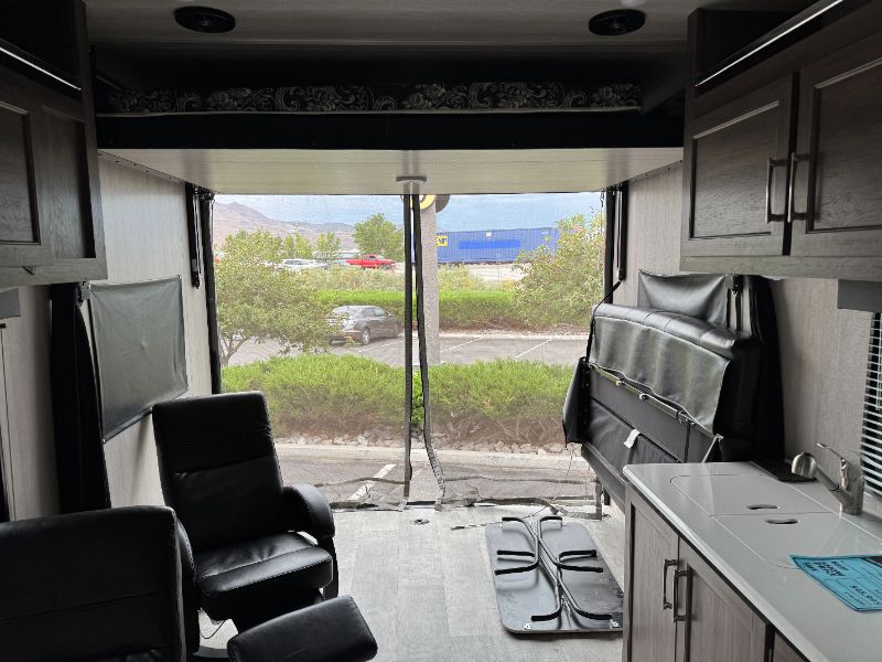 2022 Genesis Supreme Wanderer 26FSWL - Image 5