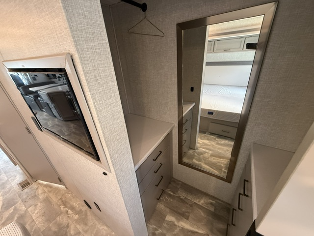 2023 Thor Motor Coach Windsport 31C - Image 30