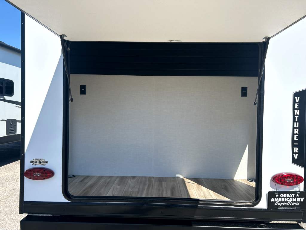 2026 VENTURE RV SPORTTREK STINGER 222VUD - Image 11