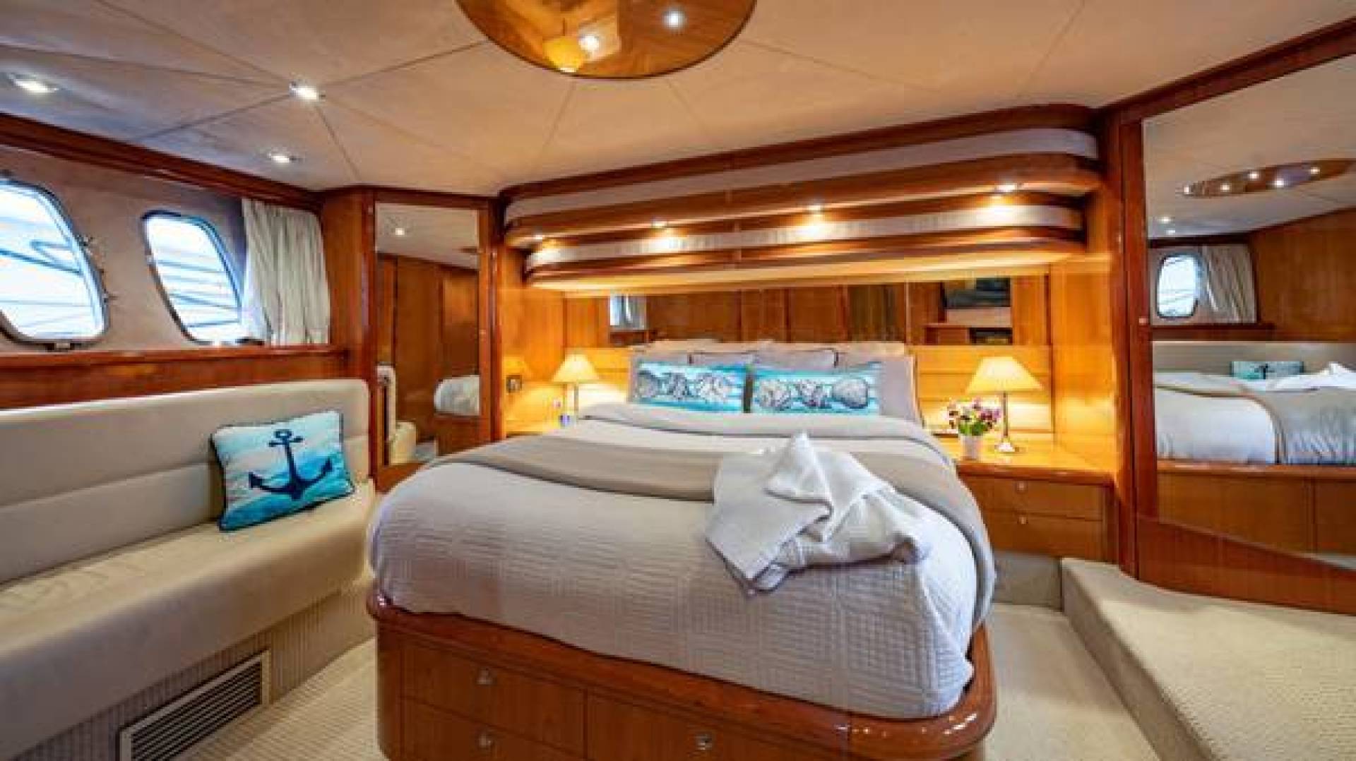2004 Sunseeker Manhattan - Image 14