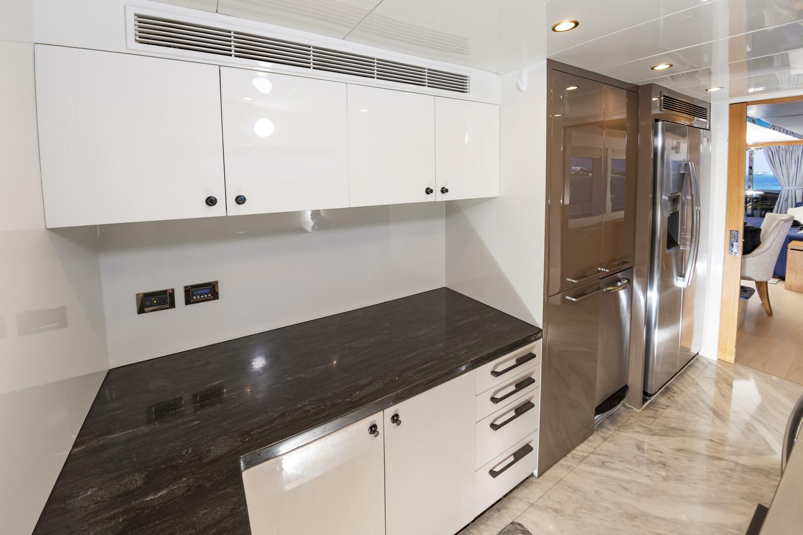 2017 Johnson 93 Flybridge - Image 39