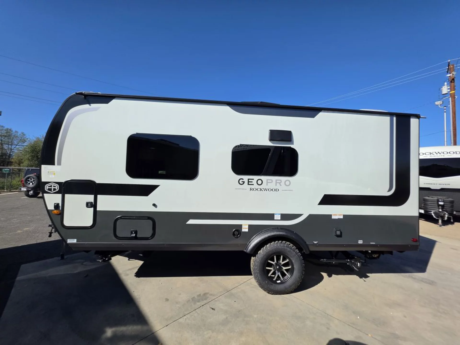 2027 FOREST RIVER ROCKWOOD GEO PRO 19FDT - Image 5