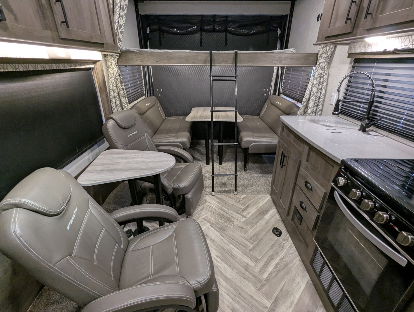 2021 Forest River Stealth FQ2413 - Image 13