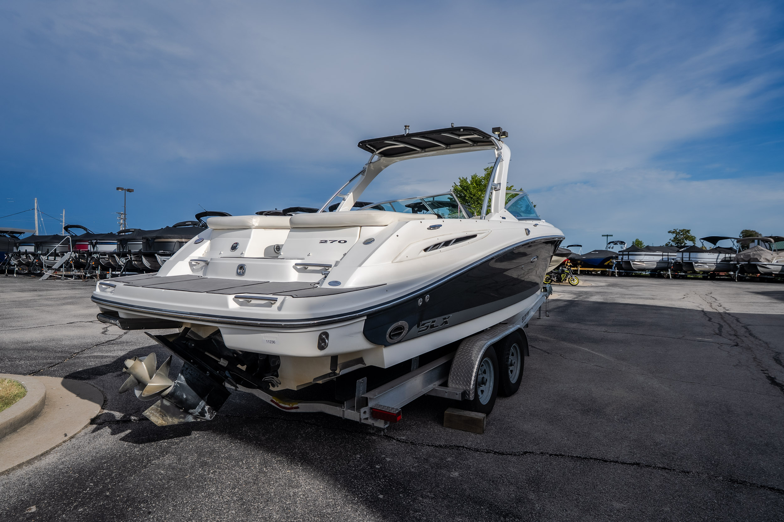 2006 Sea Ray 270 SLX - Image 9
