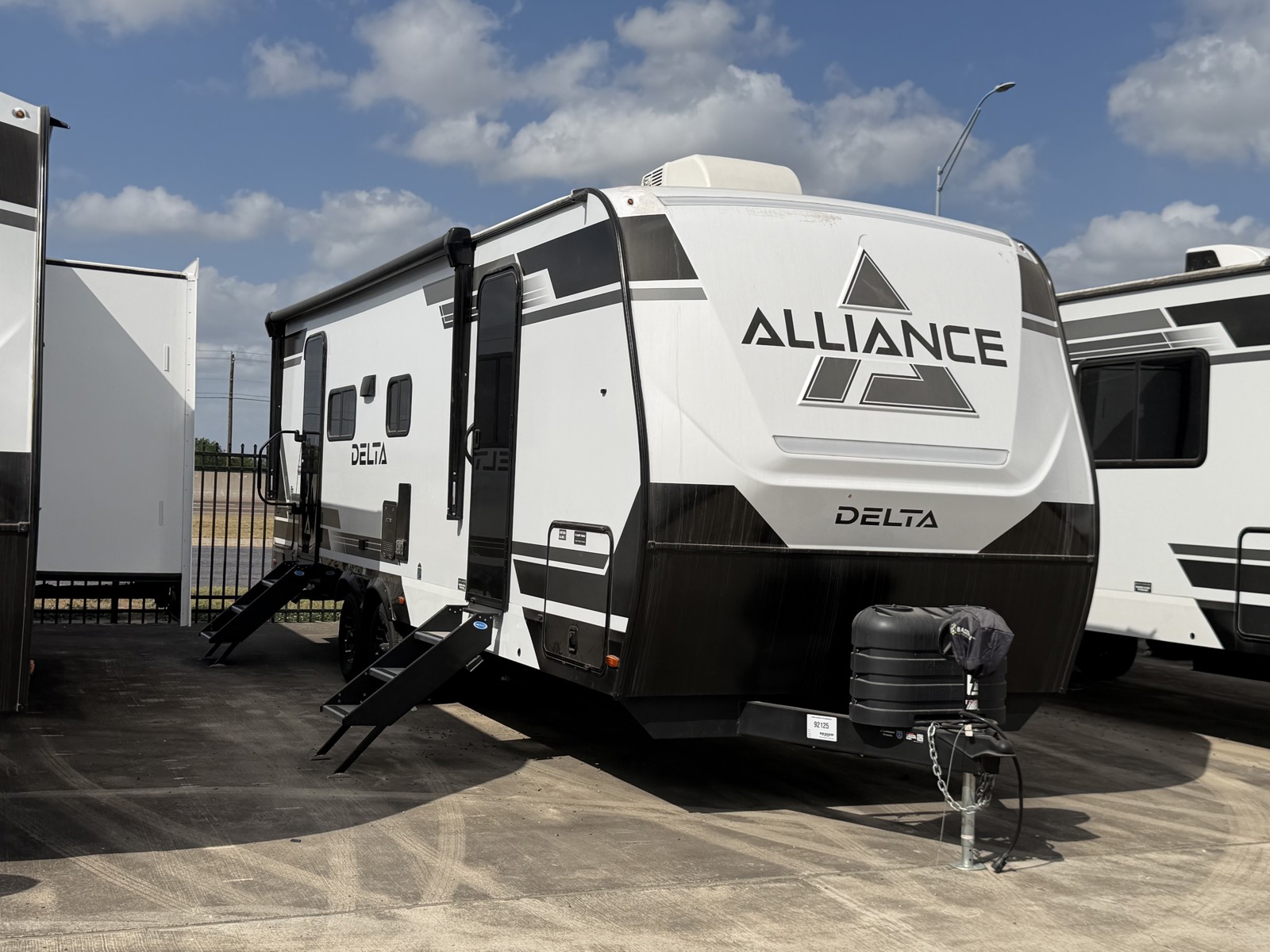 2026 ALLIANCE 252RL - Image 2