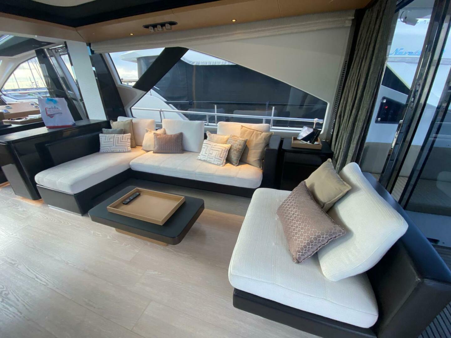 2016 Azimut 77S - Image 21