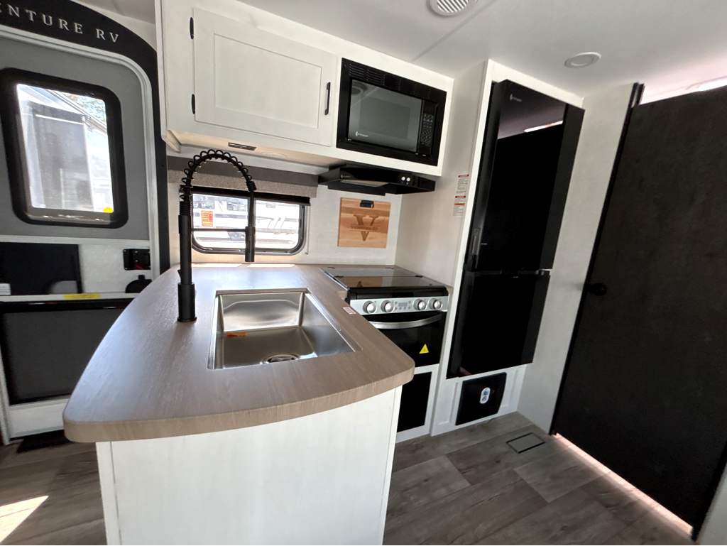 2026 VENTURE RV SIENNA 251VRB - Image 9