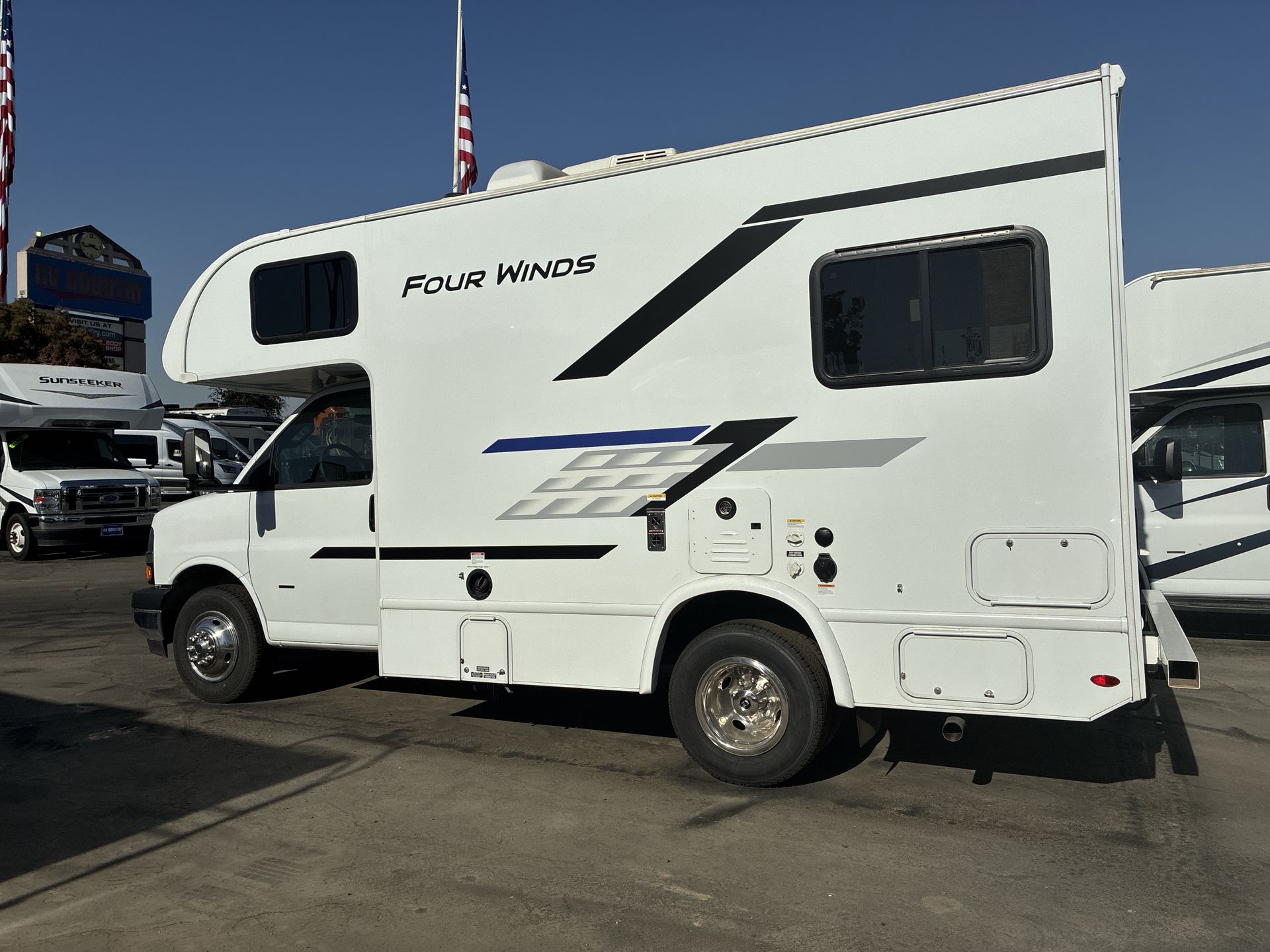2026 Thor Motor Coach Four Winds Espec 19Z - Image 31