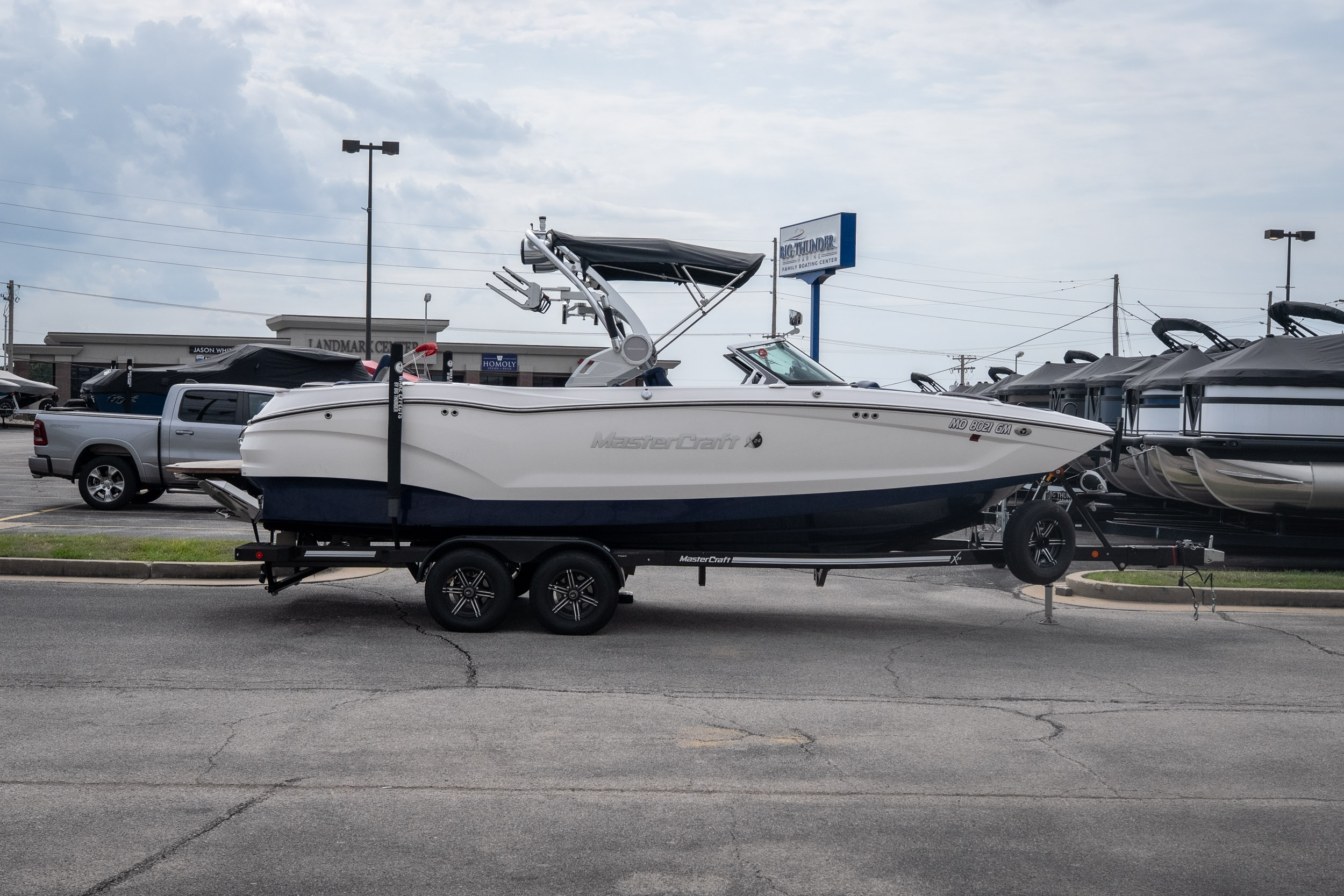 2021 MasterCraft X24 - Image 8