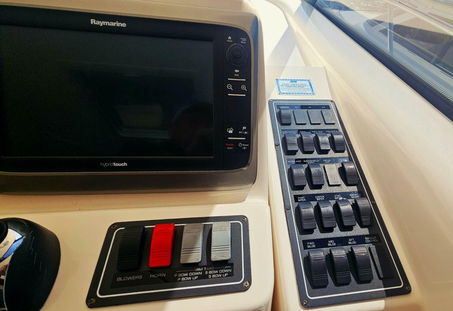 2006 Tiara Yachts 4300 Sovran - Image 11
