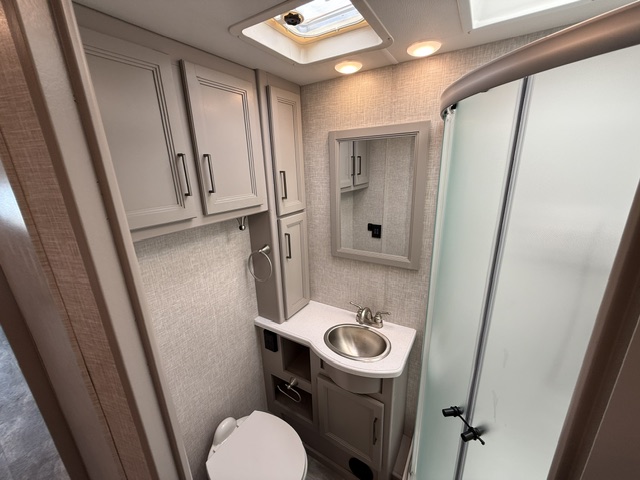 2023 Thor Motor Coach Windsport 31C - Image 34
