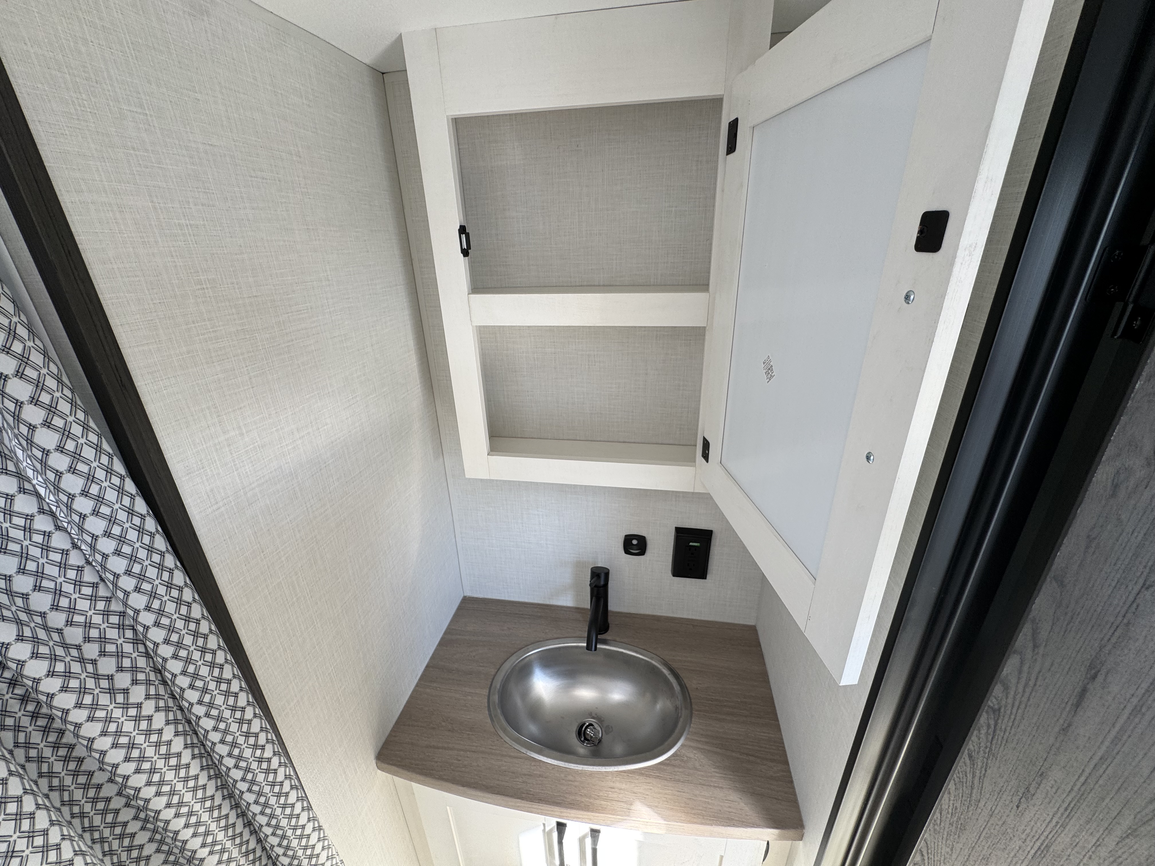 2027 VENTURE RV SIENNA 293VIK - Image 27