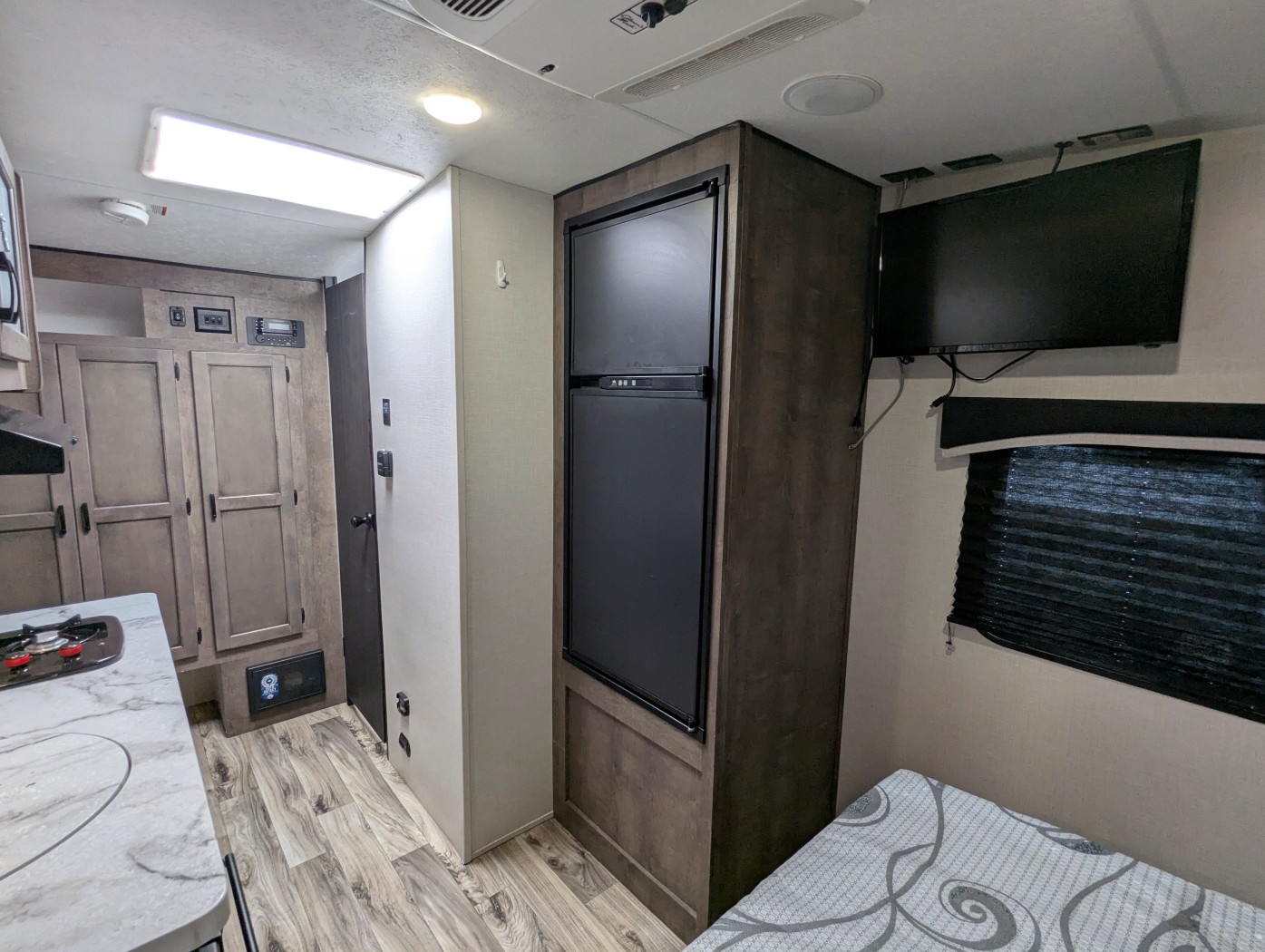 2023 Venture RV Sonic Lite 150VRK - Image 17