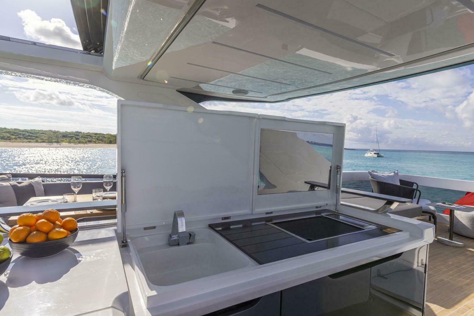 2023 Pearl 72 - Image 32