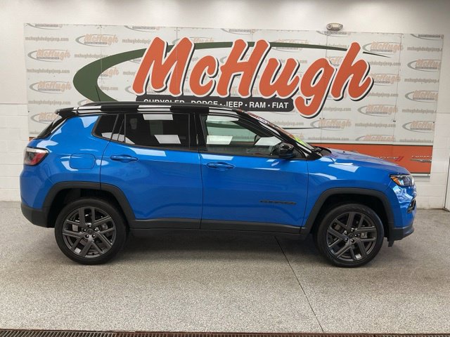2025 Jeep Compass Limited 4x4 - Image 8
